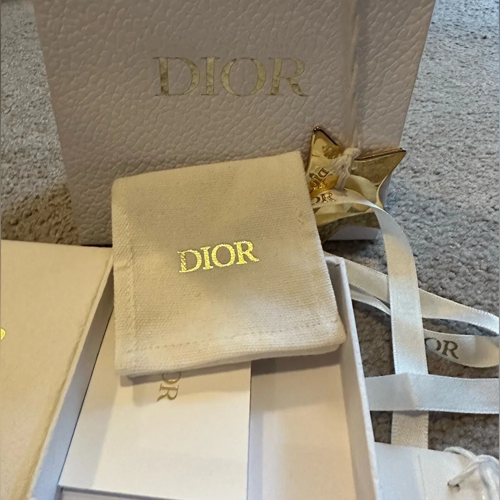 Dior - Picture 3 of 7